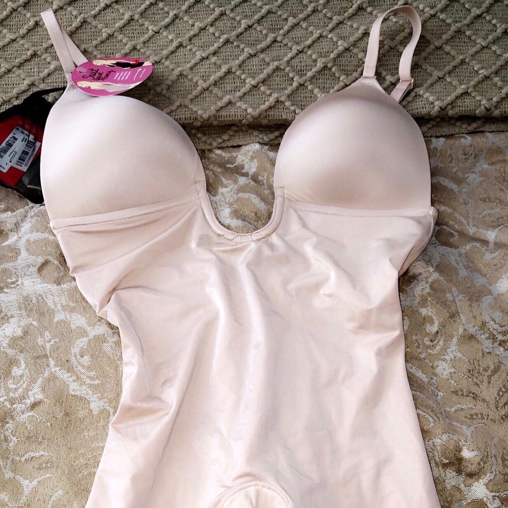 Spanx lower back bodysuit
